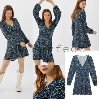 🆕ของใหม่ พร้อมส่ง stradivarius Printed wrap dress เดรสแขนยาว สีเขียวลายดอก