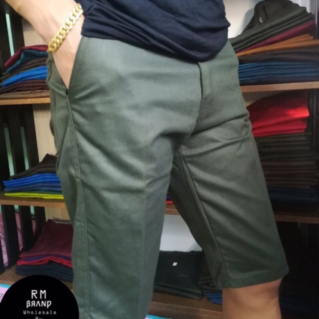 ภาพหน้าปกสินค้ากางเกงขาสั้นผู้ชาย เอวขอบ เอว28-40 มีมากกว่า20สี จากร้าน rmshort บน Shopee