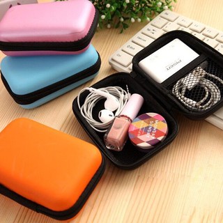 ภาพหน้าปกสินค้ากระเป๋าเคสหูฟัง กล่องหูฟัง ใส่เหรียญได้  (M-000) ที่เกี่ยวข้อง