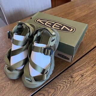 KEEN Zerraport รองเท้าแตะใหม่ รองเท้าแตะน้ำหนักเบา ทนทานต่อการสึกหรอ สไตล์ผู้ชายและผู้หญิงสุดเท่