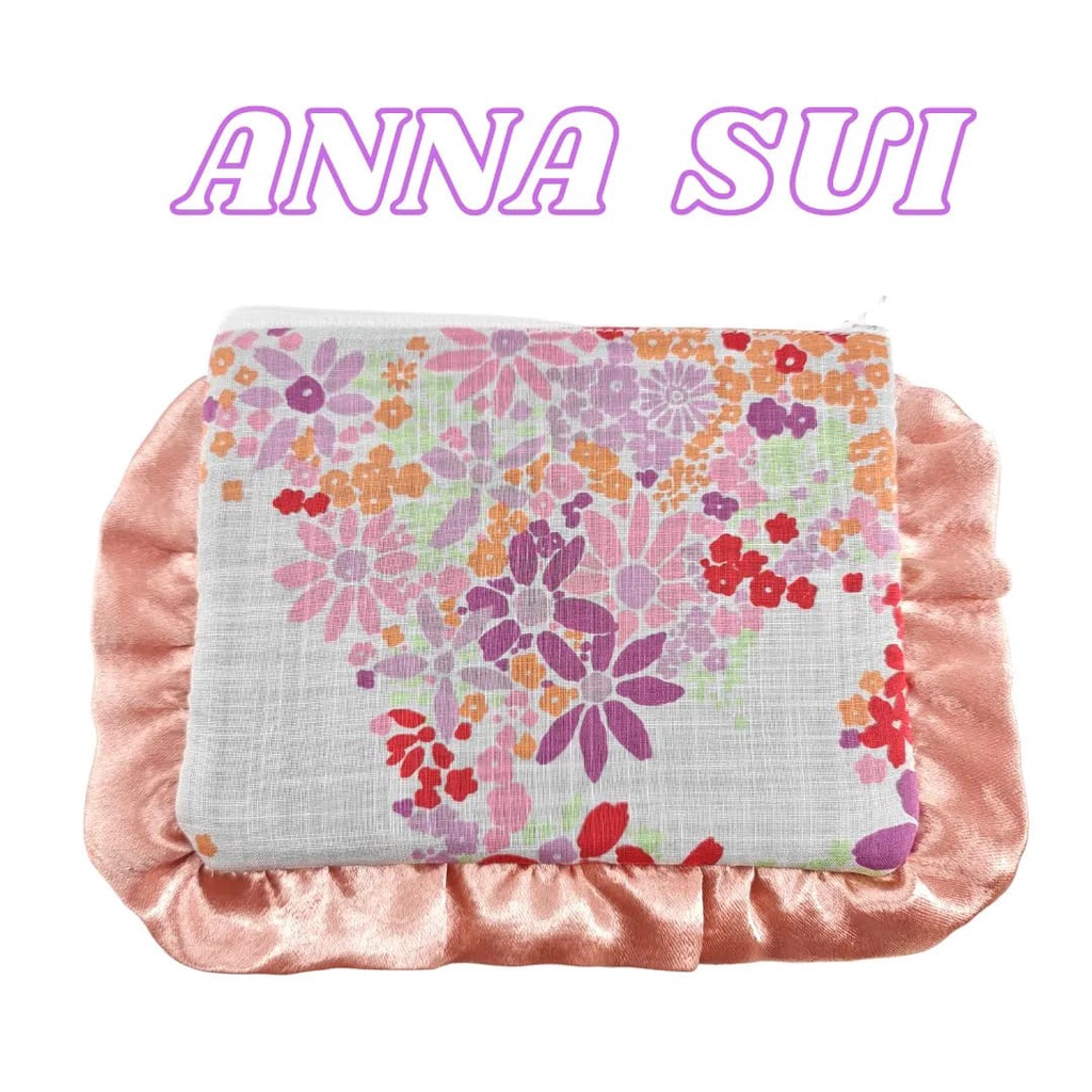 กระเป๋าใส่เครื่องสำอางค์-anna-sui-แต่งระบาย