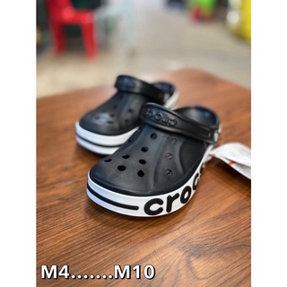 crocs รองเท้าแตะแบบสวม