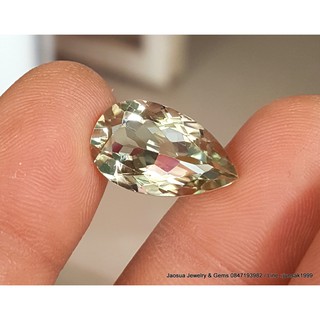 พลอย กรีน อเมทิส { Green Amethyst } 5.73 ct. ขนาด 10.2 x 17.0 x 6.2 mm. หยดน้ำ สีเขียว ความสะอาดVVS ค่าความแข็ง7 Africa