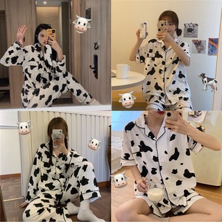 ภาพหน้าปกสินค้า💥NEW🐄พร้อมส่ง🖤ชุดนอน ชุดนอนเซท🤍ชุดนอนสไตล์เกาหลีลายน้อนวัวกำลังมาค่ะฮิตมากในตอนนี้ใส่เป็นคู่คือดีย์ ที่เกี่ยวข้อง