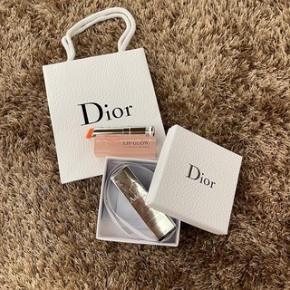 ภาพหน้าปกสินค้า‼️Set ชุดของขวัญดิออร์ Dior Lipstick Set‼️Dior Addict Glow พร้อมกล่อง ถุงกระดาษ ริบบิ้น ชาร์มดาว Dior ทอง สี 001 004 012 ซึ่งคุณอาจชอบสินค้านี้