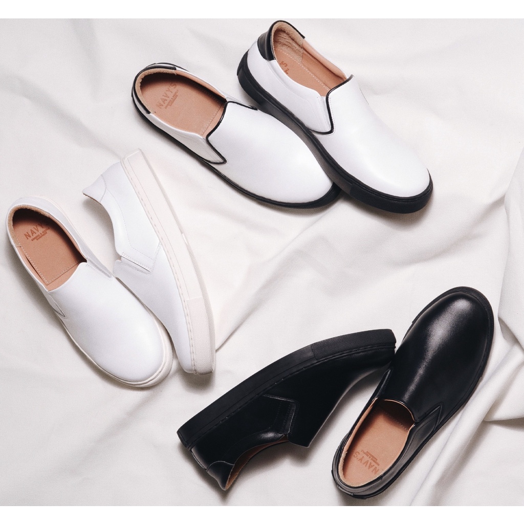 รูปภาพสินค้าแรกของBasic No.04 รองเท้าหนังแท้ทรง Slip-on Sneakers ใส่ได้ทั้งผู้ชายและผู้หญฺิง