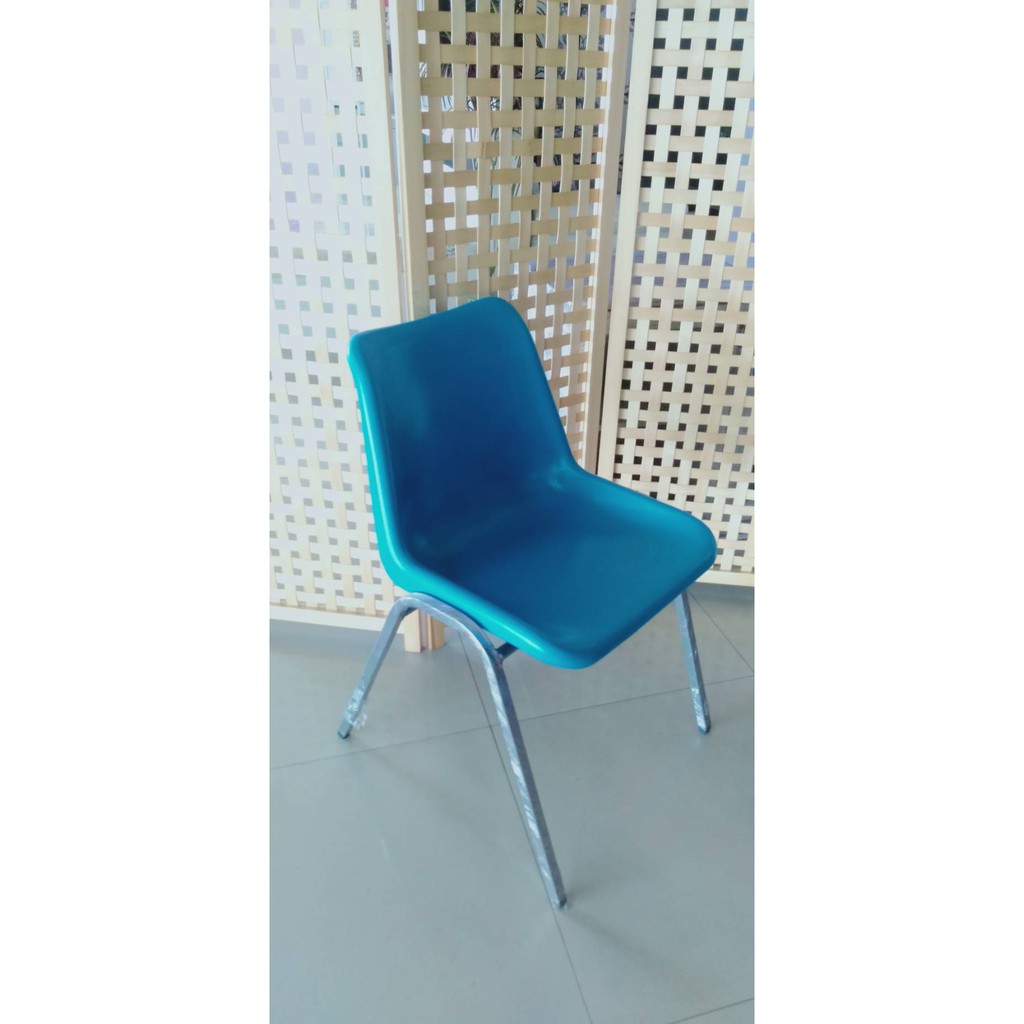 เก้าอี้โพลี-ขาชุปโครเมี่ยม-สีสวย-ใช้งานได้นานเลยจ้า