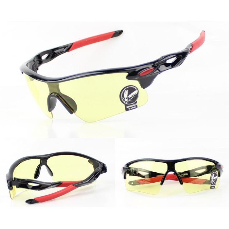 ภาพหน้าปกสินค้าแว่นตาจักรยาน กันแสง UV 400 (สีเหลือง/ดำ) ฟรี ถุงผ้าใส่เเว่น