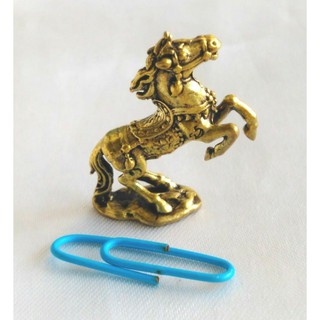 ภาพขนาดย่อของภาพหน้าปกสินค้ารูปปั้นม้า รูปหล่อม้า ม้าทองเหลือง ม้าฮวงจุ้ย ม้า จากร้าน nannapas6162 บน Shopee ภาพที่ 3