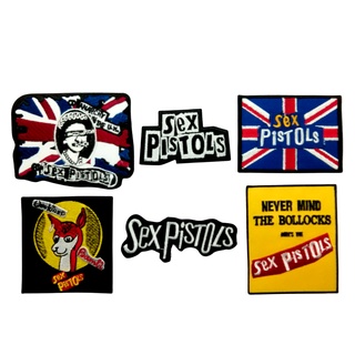 Sex Pistols ตัวรีดติดเสื้อ หมวก กระเป๋า แจ๊คเก็ตยีนส์ Hipster Embroidered Iron on Patch  DIY