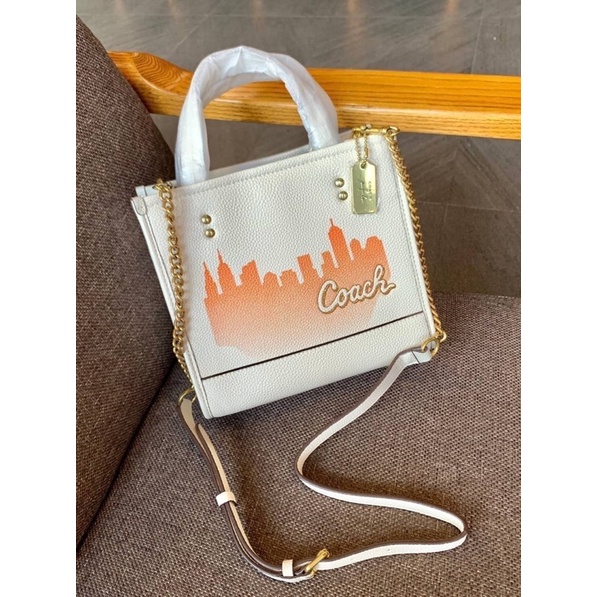 coach-x-jennifer-lopez-dempsey-tote-22-with-nyc-skyline