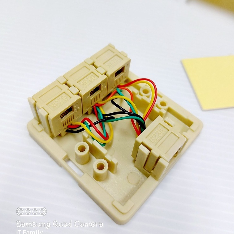 ตลับแยกสายโทรศัพท์-เข้า-1ช่อง-ออก-3-ช่อง-แบบ-4c-แบบใช้สายสำเร็จ-จำนวน1-ชิ้น-ออกใบกำกับภาษีได้