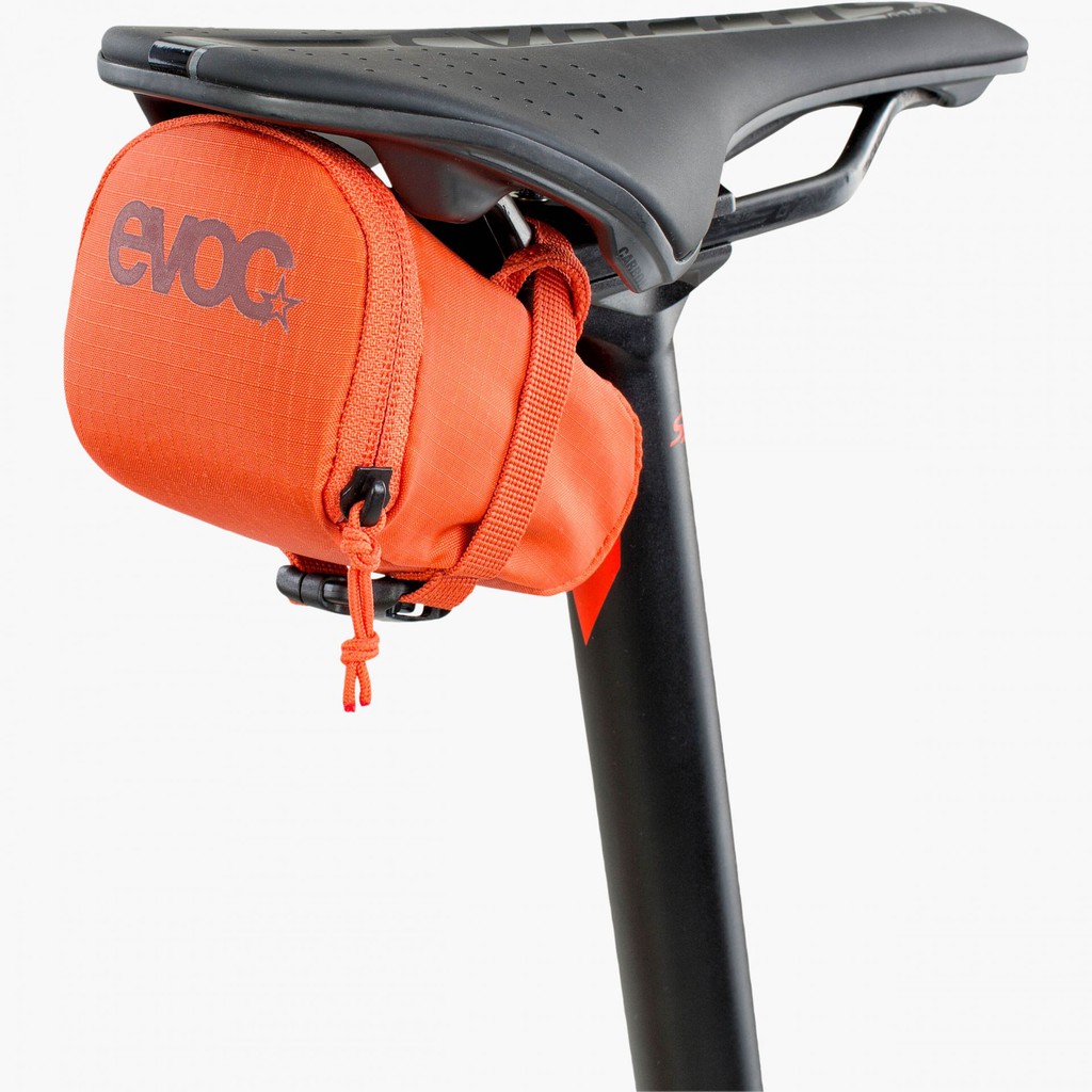 กระเป๋าจักรยานใต้เบาะ-evoc-seat-bag-orange-size-s-m