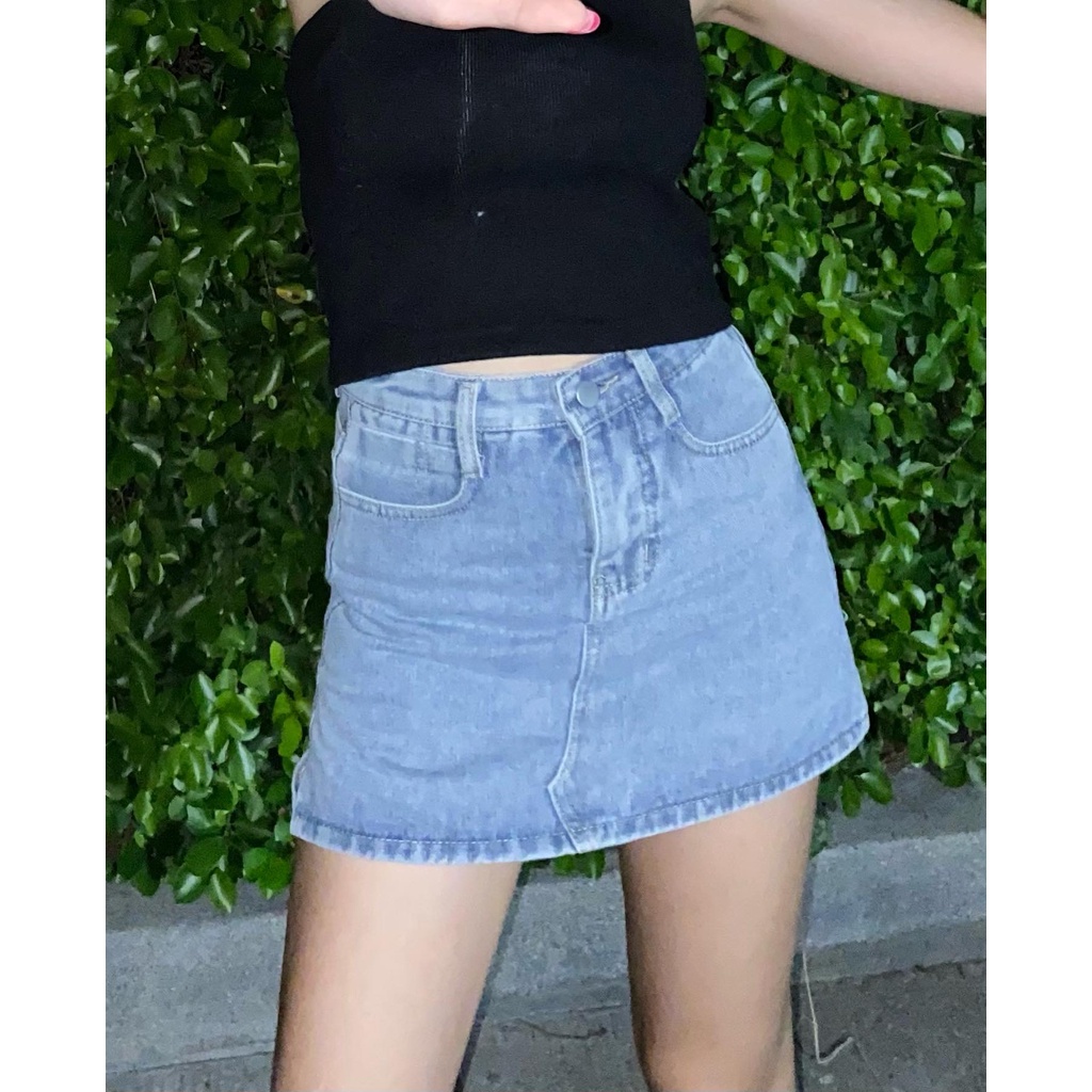 ภาพหน้าปกสินค้าลด15บาทเก็บโค้ดหน้าร้าน RellaT Syrup Skirt กระโปรงกางเกงยีนส์ 2-3วันจัดส่งค่า จากร้าน rellat.bkk บน Shopee