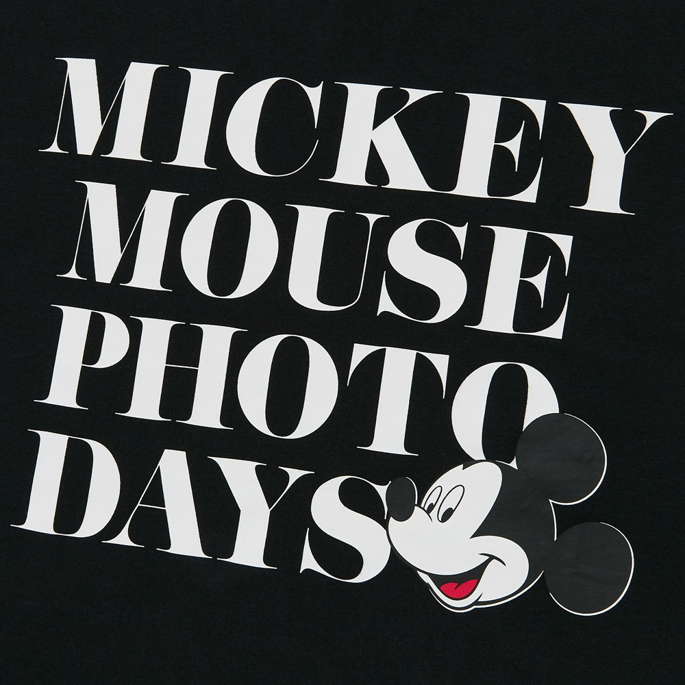 uniqlo-เสื้อยืดแขนสั้นพิมพ์ลายมิกกี้เมาส์สําหรับผู้ชายและผู้หญิง-mickey-photo-diary-439635