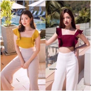 PE9334 set 2 ชิ้น เสื้อครอปสายระบาย ผ้าซาร่า มีซิปหลัง มาพร้อมกางเกงขายาว เอวสูง มีซิปหลัง