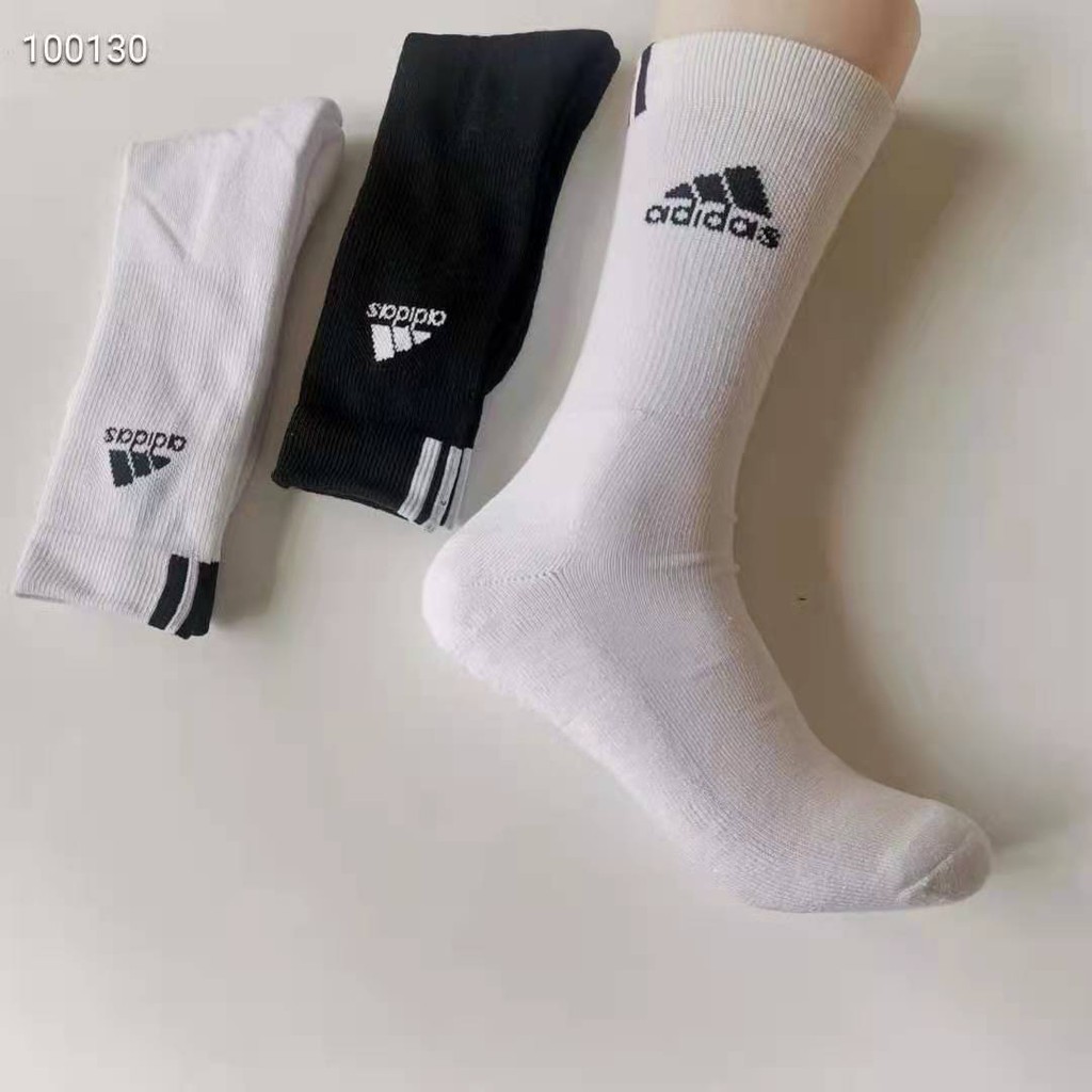 ภาพหน้าปกสินค้าถุงเท้า Adidas ถุงเท้ากีฬา ถุงเท้ายาว จากร้าน phxxjvfoxt บน Shopee
