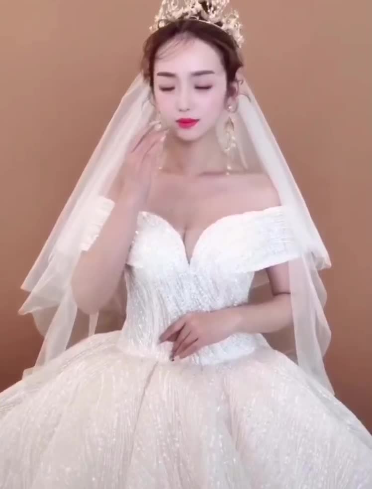 pre-order-cywd-016-wedding-dress-ชุดเจ้าสาว-ชุดแต่งงาน-ชุดเดรสออกงาน