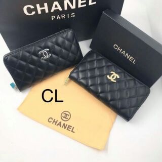 กระเป๋าสตางค์ใบยาวชาแนล
Chanel wallet