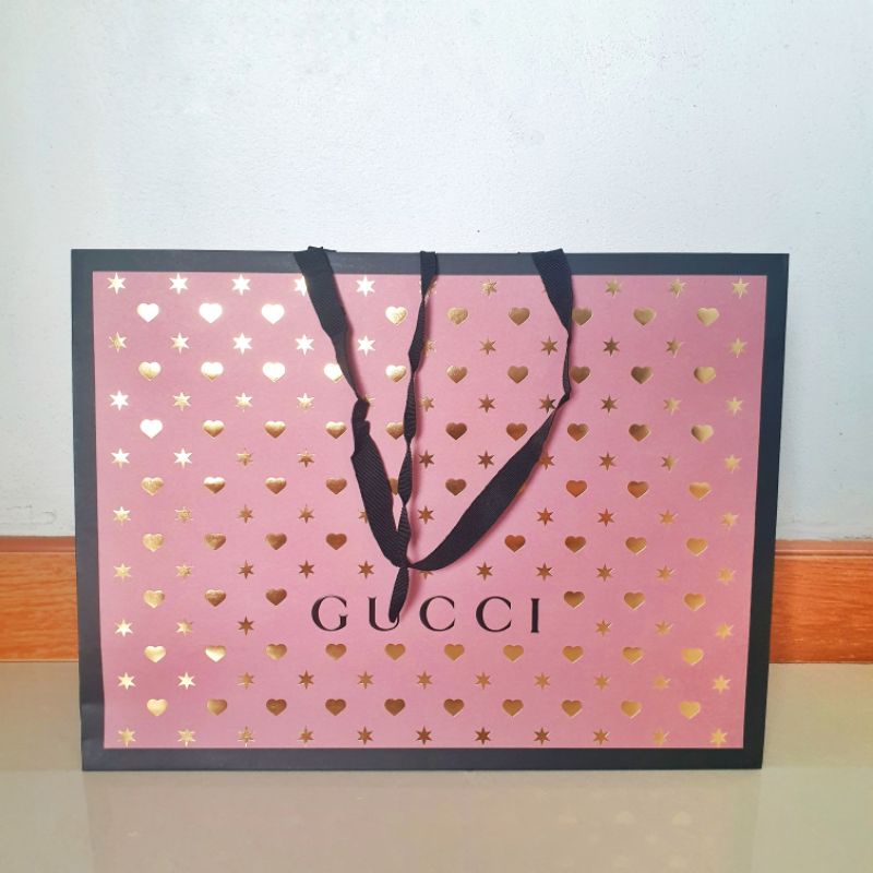 ถุงกระดาษแบรนด์-gucci-valentine-ของแท้จากช้อป