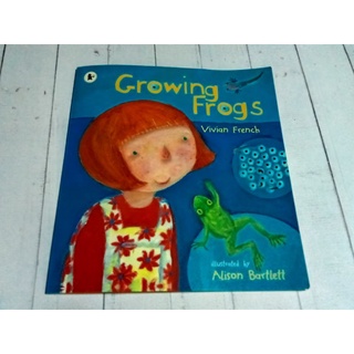 หนังสือปกอ่อน Growing Frogs Vivian French มือสอง