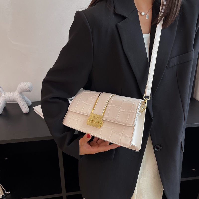 Elegant Soar CP2409026CL Quilted Tote Bag main image 1