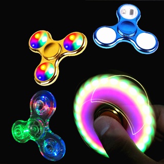 เช็ครีวิวสินค้า✨พร้อมส่ง✨แฮนด์สปินเนอร์ ไจโร ของเล่น LED Fidget Spinner Mechanical Gyro สีสันสดใส ของเล่นเด็กผู้ใหญ่ เรืองแสง