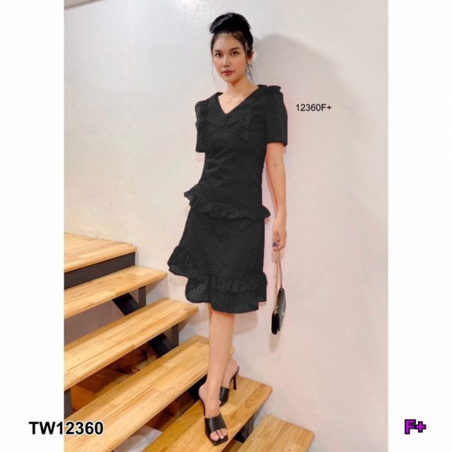 lt-tw12360-gt-เดรสคอวี-ป้าย-borichta-ผ้าแก้วแต่งอกระบาย-เนื้อผ้าแก้วแต่งลายตาราง-ช่วงกระโปรงแต่งระบายรอบ-มีซิปหลัง