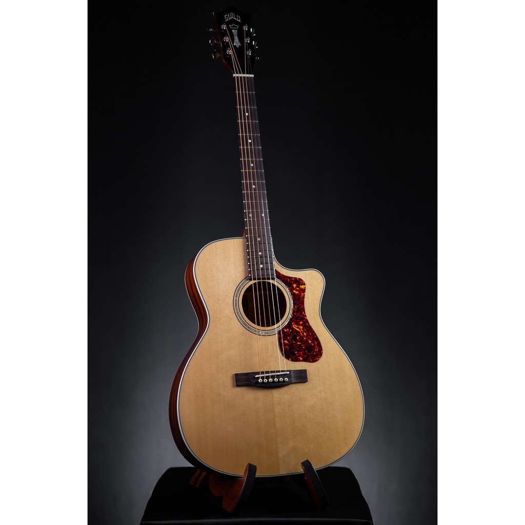 guild-om-140ce-กีตาร์โปร่งไฟฟ้า-กีตาร์มือซ้าย-สเปค-all-solid-sitka-spruce-mahogany-i-พร้อมกระเป๋า