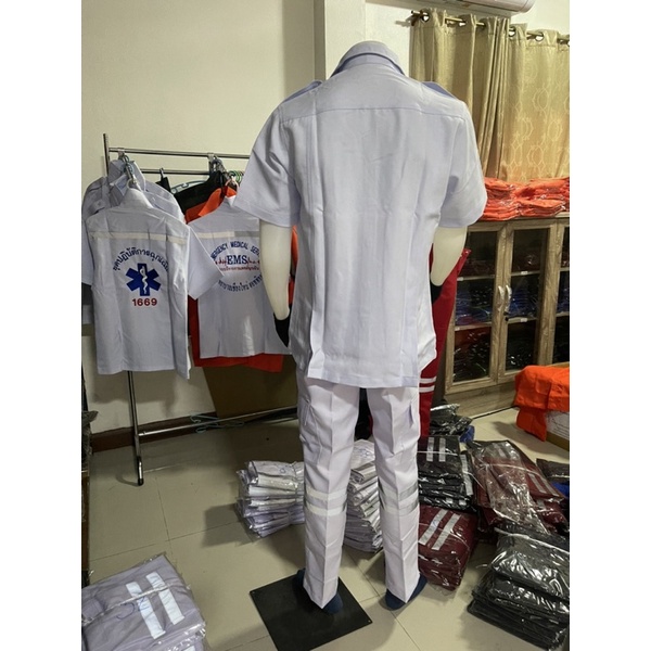 ภาพหน้าปกสินค้าเสื้อกู้ชีพกู้ภัยติดแถบสะท้องแสง เสื้อซาฟารี สีขาว ผ้าลีวาย จากร้าน tonpalm_chitchanok บน Shopee