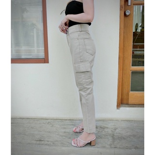 ภาพขนาดย่อของภาพหน้าปกสินค้าCc jeans 197 กางเกงยีนส์ผู้หญิง ทรงบอยคาร์โก้ เอวสูง จากร้าน aidesing บน Shopee