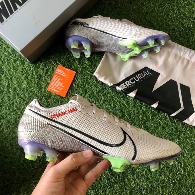 NIKE MERCURIAL VAPOR 13 ACADEMY HG 41/260 44/280 ราคา 3,100.- ลดเหลือ  1,890.- ————————— ช่องทางการติดต่อ Tel. : 0936597499 LINE :…