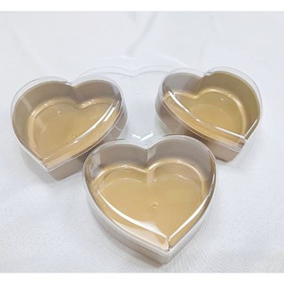 ภาพหน้าปกสินค้า#กล่องคุ๊กกี้รูปหัวใจฐานสีทอง ฝาใส กล่องพลาสติกรูปหัวใจ ที่เกี่ยวข้อง