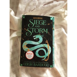 Siege and storm นิยายภาษาอังกฤษมือ1