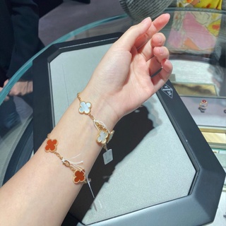 Van Cleef &amp; Arpels/VCA Van Cleef &amp; Arpels สร้อยข้อมือ ทองคํา 18K ประดับไข่มุก สี่แฉก สีแดง ขาว สําหรับผู้หญิง