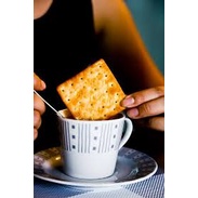 ขนมปังเค็ม-hup-seng-cream-crackers-700g-haccp-iso9001-iso22000-halal-hup-seng-ping-pongcream-crackers