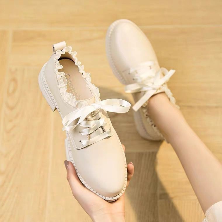 ภาพหน้าปกสินค้าเวอร์ชั่นเกาหลี รองเท้าหนัง รองเท้าแฟชั่นของผู้หญิง รองเท้าคัชชูย่นโบว์ นิ่มใส่สบายมากๆ