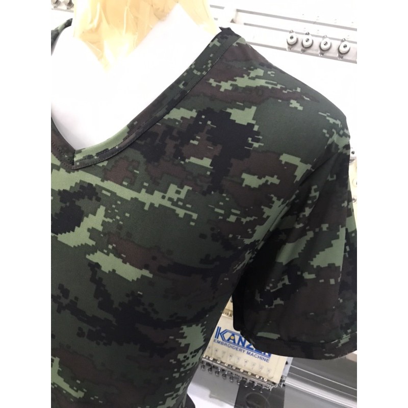 เสื้อรองในทหารคอวี-สีพรางดิจิตอลลายใหม่-2021-ผ้ามันนาโน-ผ้ายืดไม่ย้อย-ไม่ยับ-ไม่ต้องรีด-สุดเท่