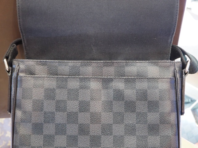 Louis Vuitton District PM Graphite Damier- 2013 – Thermodynamic Research