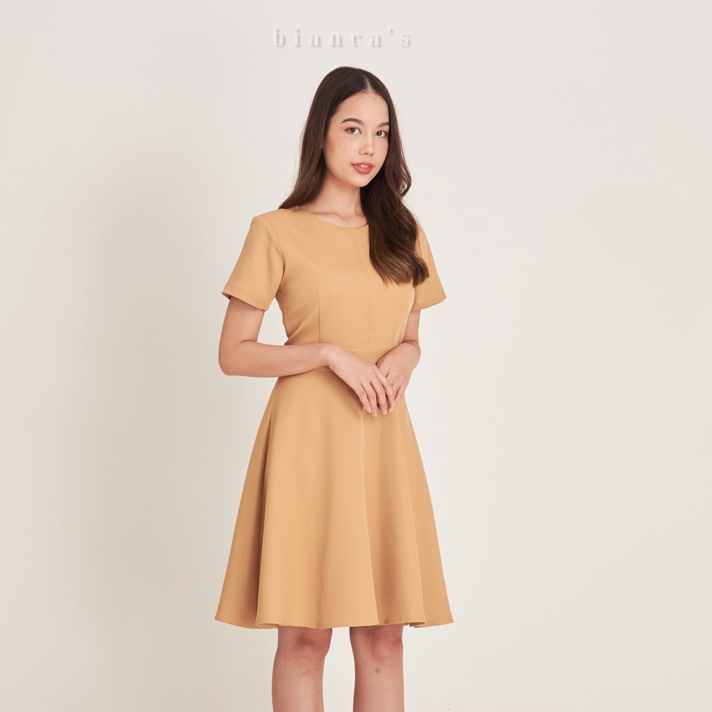 เดรสคอกลมแขนสั้นทรงกระโปรงบานรุ่น-skater-dress