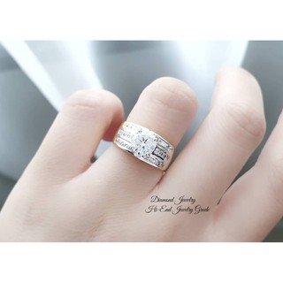 Diamond Ring แหวนเพชร CZ แท้ ดีไซน์สวยหรู ประดับเพชรเม็ดกลางขนาด 1.25 กะรัต เพชรบ่าข้างขนาด 2 ตังขนาดกำลังสวย