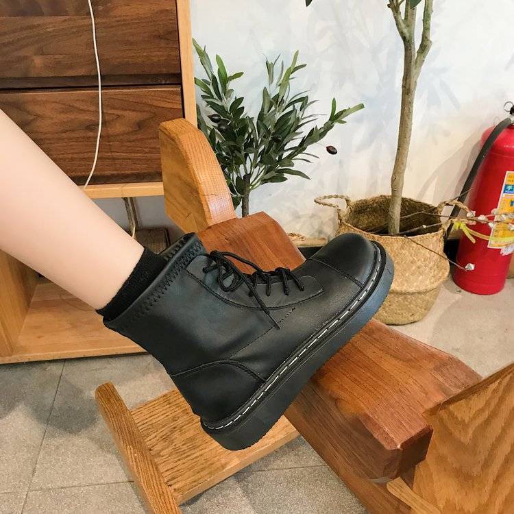 รองเท้าบูทมาร์ตินเก๋-ๆ-หญิงเทรนด์อังกฤษอินก้นแบน-2019-ใหม่รองเท้าบูทสั้นหัวกลม