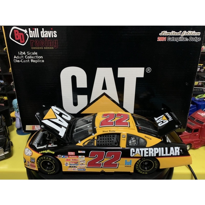 nascar-team-caliber-1-24-2001-22-caterpillar