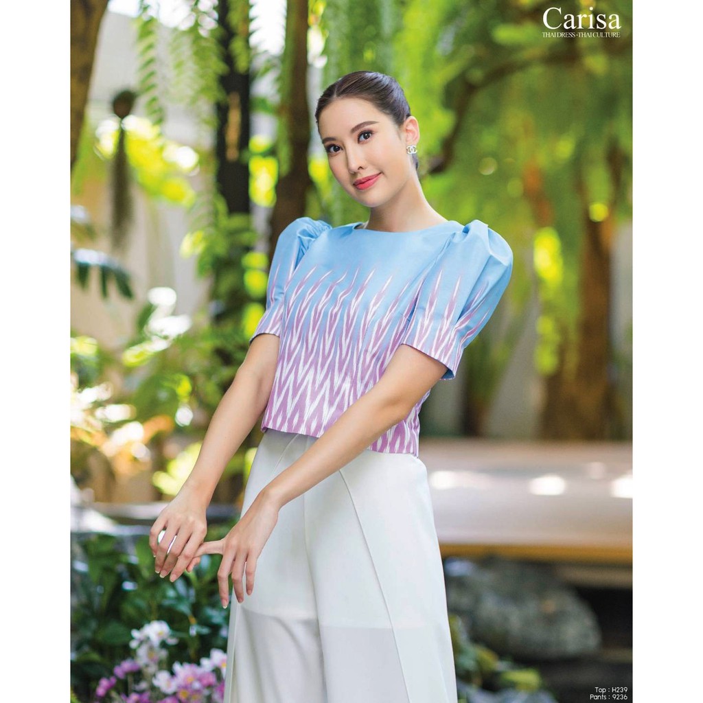 carisa-ชุดไทย-ไทยประยุกต์-เสื้อผ้าไหม-แพรทิพย์-แขนเจ้าหญิง-ลายไทยประยุกต์-h239