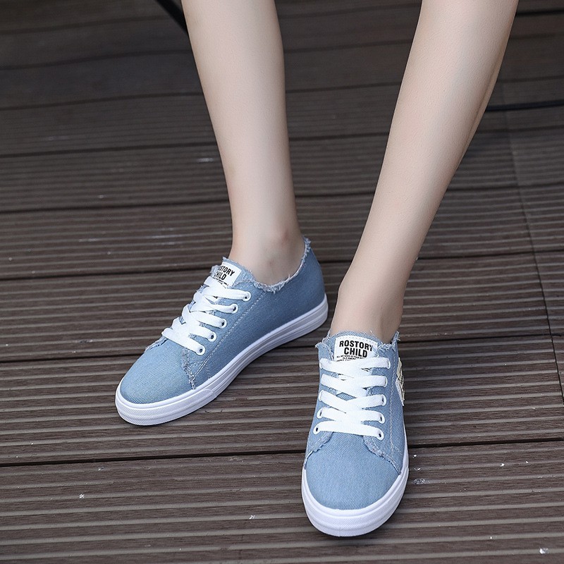 ภาพสินค้า=รองเท้าผ้าใบ รองเท้าหุ้มส้น แฟชั่นผู้หญิง รุ่น TP125 จากร้าน korea_style01 บน Shopee ภาพที่ 4