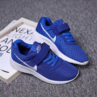 Nike ROSHE RUN รองเท้าผ้าใบระบายอากาศได้ดีสำหรับเด็ก