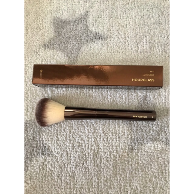 Hourglass powder 2025 brush no 1