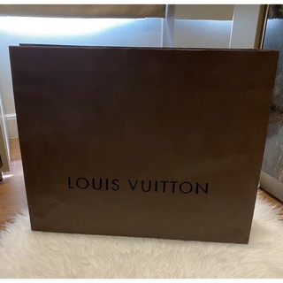 Used Louis Vuitton Paper Bag ถุงกระดาษแบรนด์เนม แท้ หลุยซ์ วิตตอง ขนาดใหญ่ มือสอง ไม่มีขาดหรือตำหนิหนัก (พร้อมส่ง)