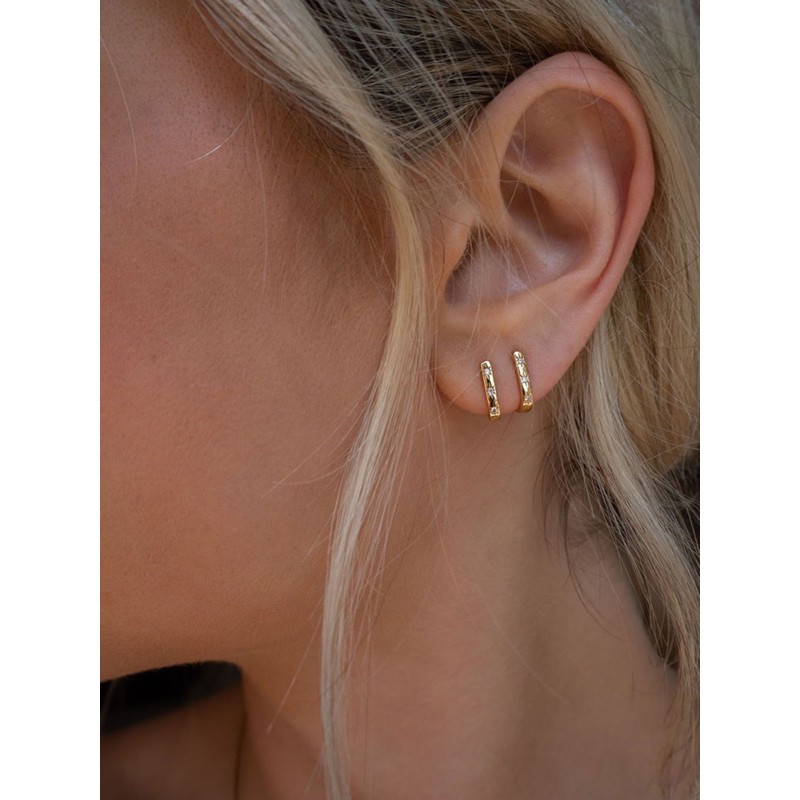 2pcs-rhinestone-earrings