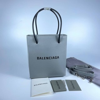 #Balanciaga #shoppingtotebag  Grade vip Size กว้าง 19cm สูง21.5cm  อุปกรณ์ full box set